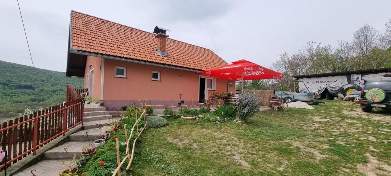 Kod Slaveka Lägenhet Kostanjevac Exteriör bild